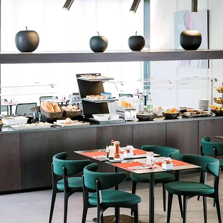 Novotel Geneve Aeroport 4*