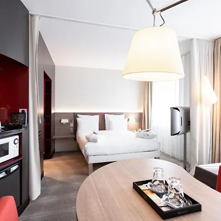 Novotel Geneve Aeroport Готель